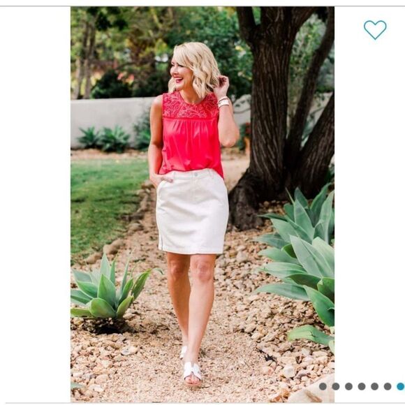 NWT Gibson Red or Blue Floral Yoke Tops - Picture 2 of 16